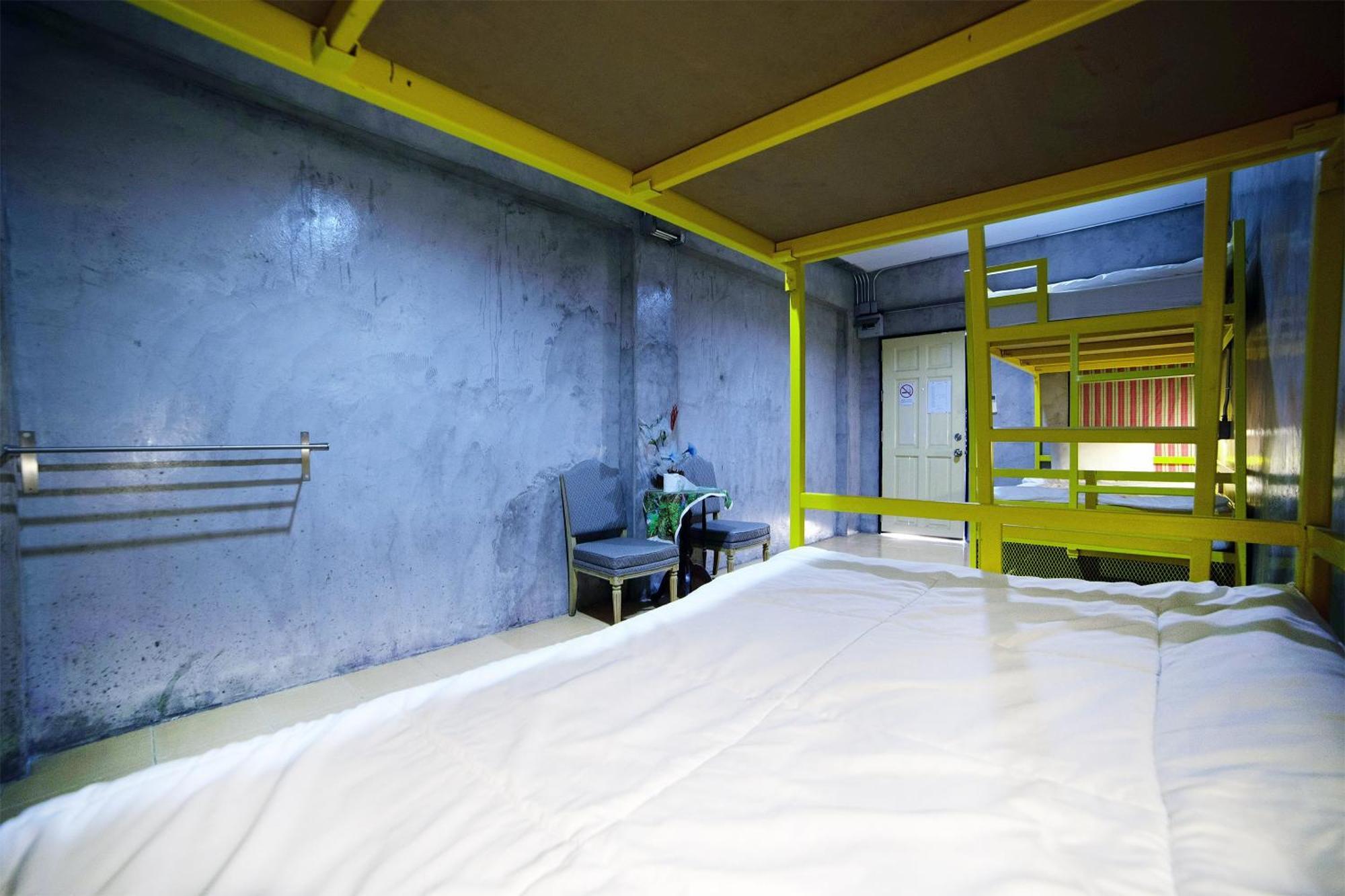 Oyo 560 Chang Hostel Suvarnabhumi Банкок Екстериор снимка