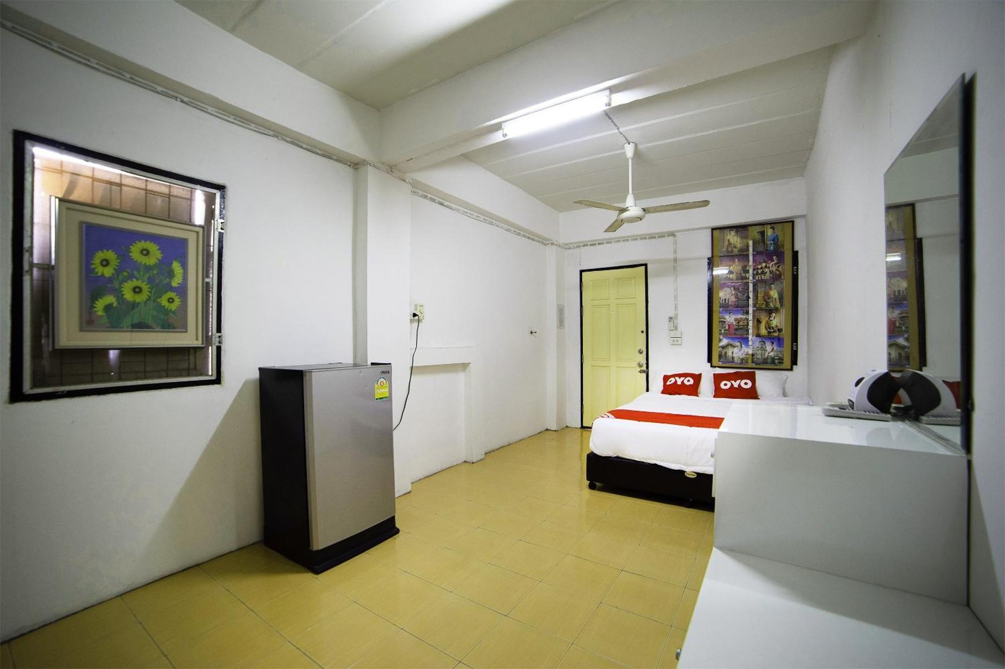 Oyo 560 Chang Hostel Suvarnabhumi Банкок Екстериор снимка
