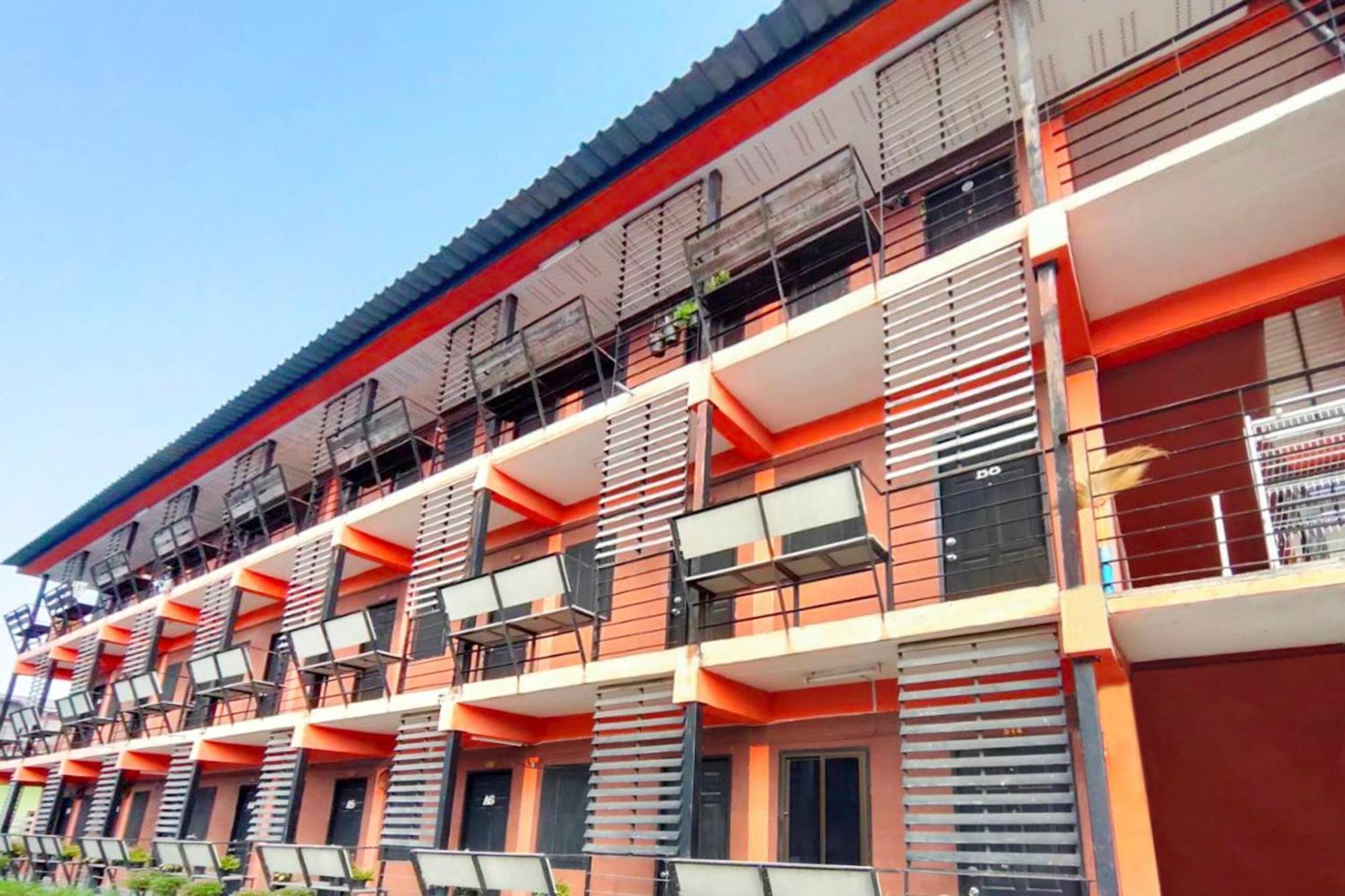 Oyo 560 Chang Hostel Suvarnabhumi Банкок Екстериор снимка